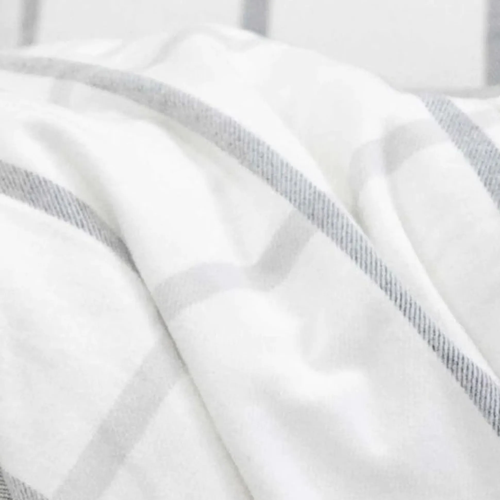 Copenhagen King Blanket, White & Grey^Be Home Hot