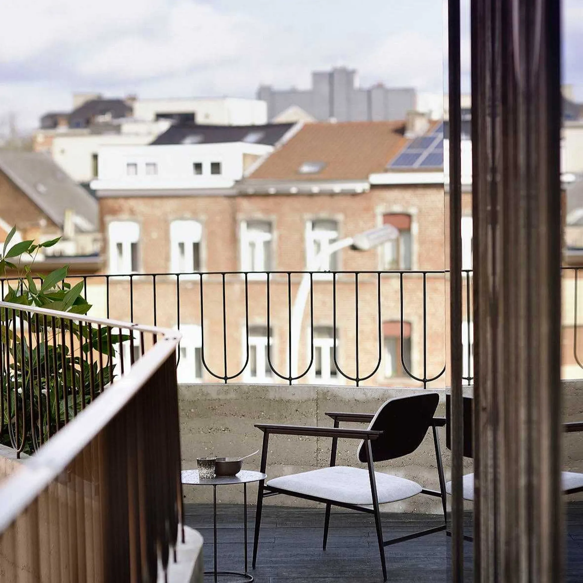 DC Fabric Lounge Chair, Light Grey