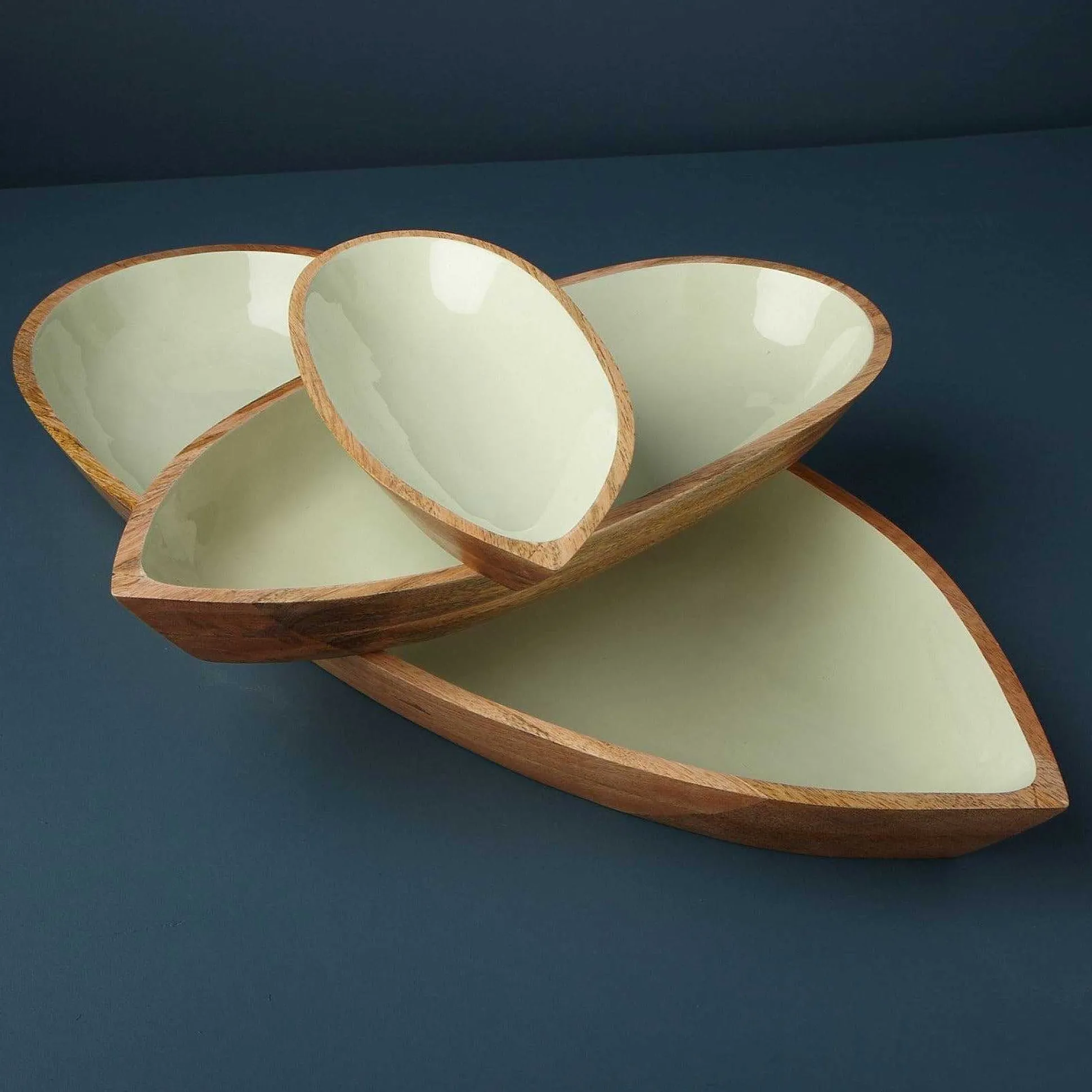 Madras Extra Large Oval Bowl, Mint