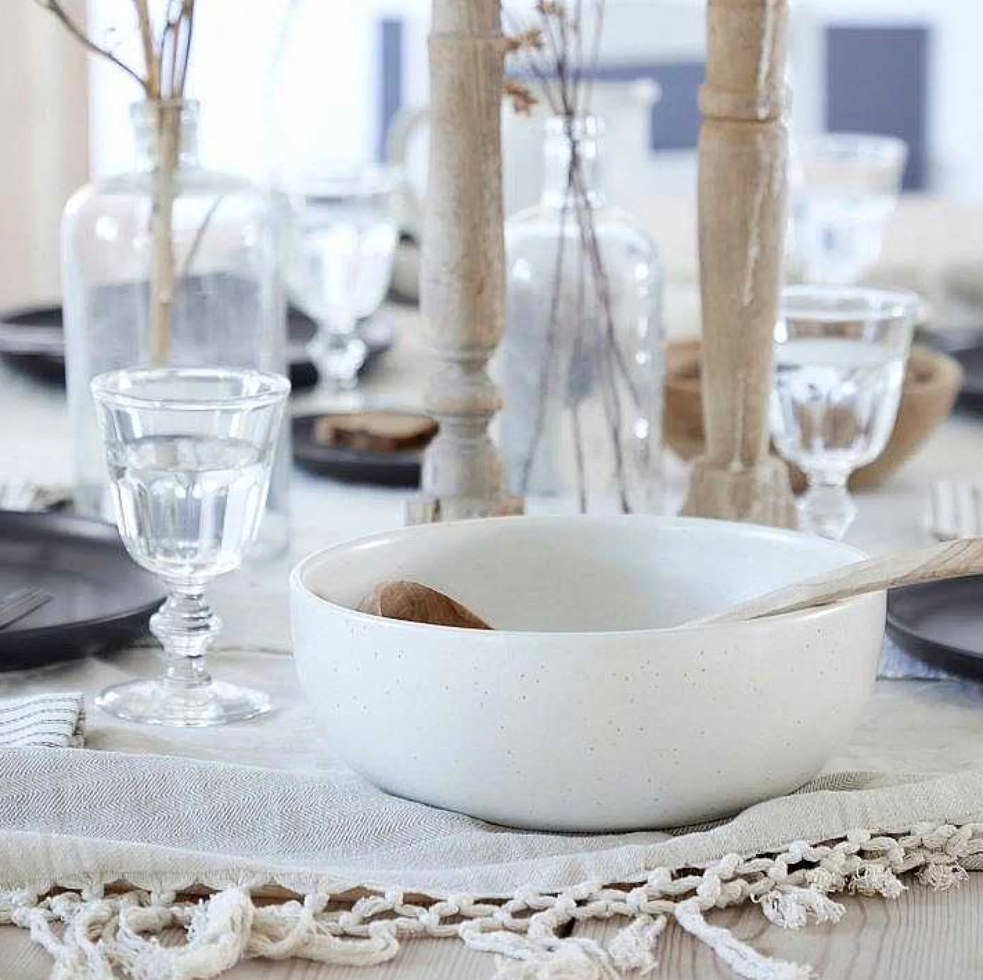 Pacifica 10" Serving Bowl, Vanilla