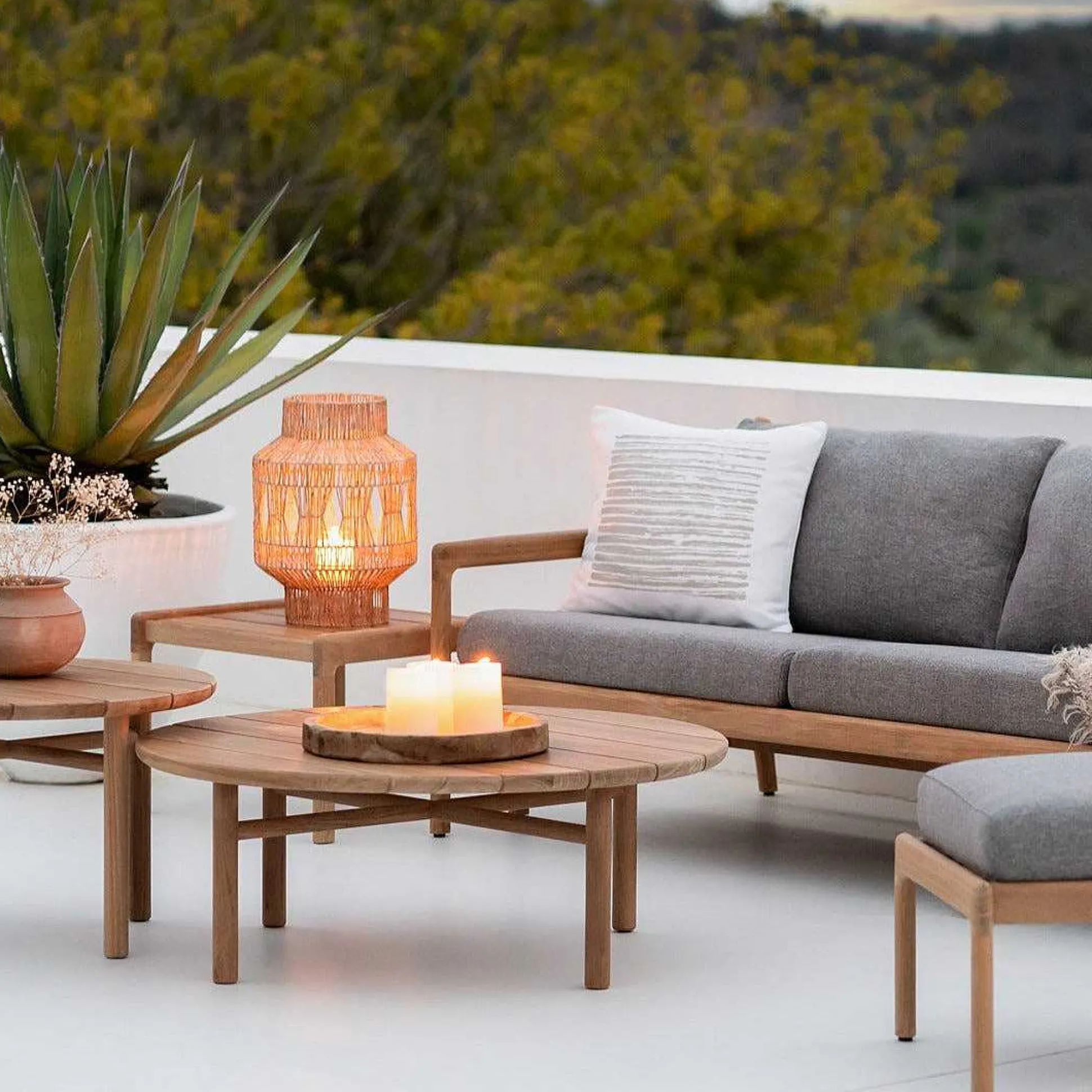 Quatro Solid Teak Outdoor Coffee Table, 38"