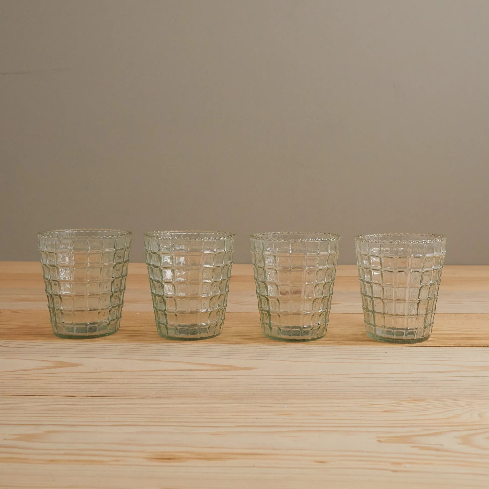 Ruffle Glass Lattice Tumbler, Set of 4^Be Home Store