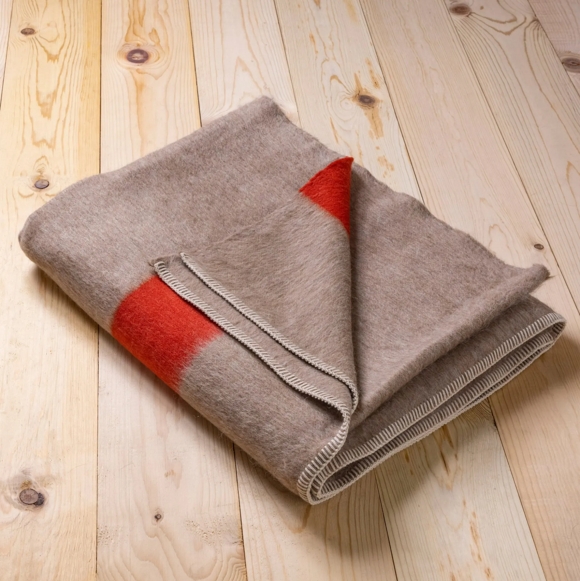 Siempre Blanket, Sand with Red Stripe^Be Home Outlet