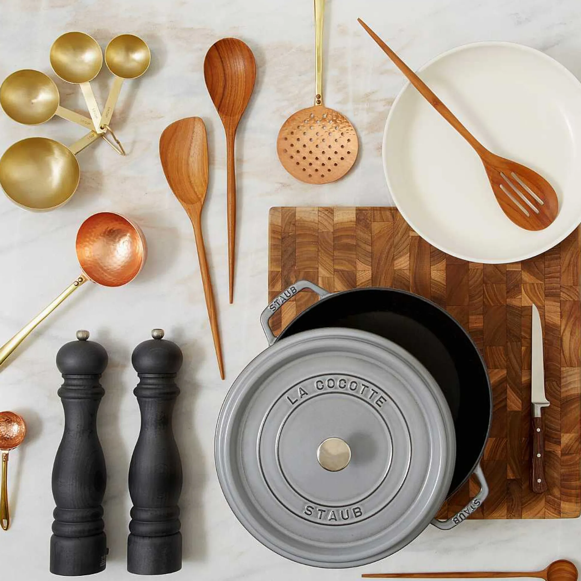 Staub Round Cocotte, 13.25qt, Graphite Grey