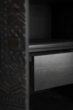 Tabwa Cabinet, 71