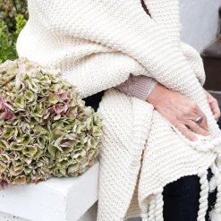 Trestles Oversized Throw, Antique White^Be Home Outlet